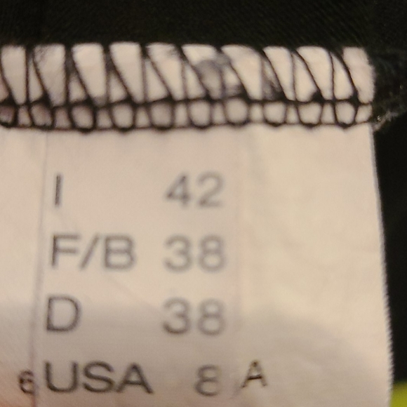 Made in Italy dolman style vneck - Picture 8 of 8